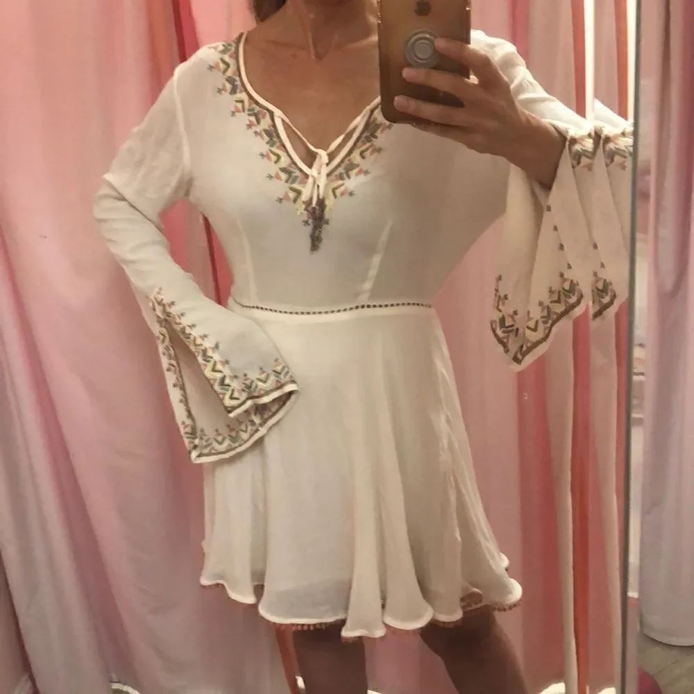 Eoote Cream gauze embroidered bohemian dress M